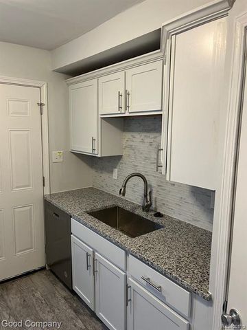 15649 E 7 Mile Rd, Detroit, MI 48205