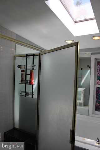 905 CAPITAL ST, Harrisburg, PA 17102