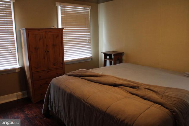 905 CAPITAL ST, Harrisburg, PA 17102