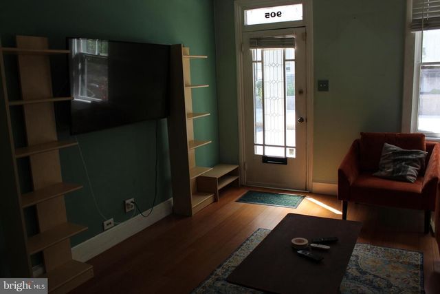 905 CAPITAL ST, Harrisburg, PA 17102