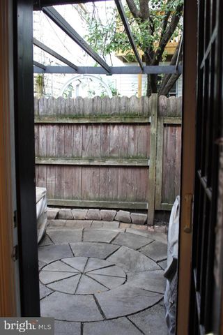 905 CAPITAL ST, Harrisburg, PA 17102