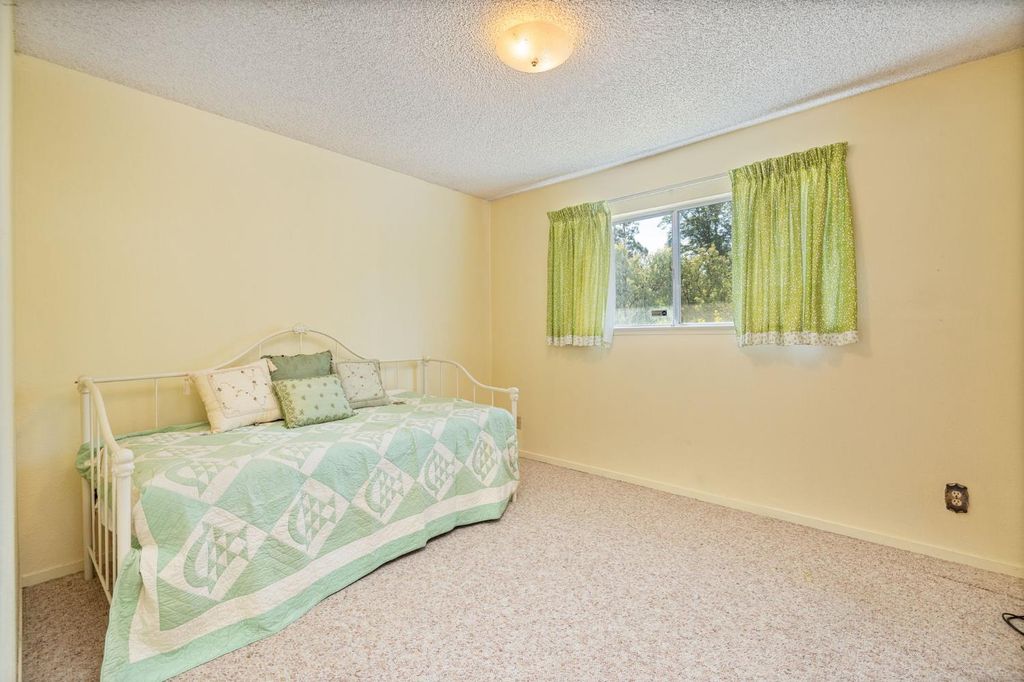 Image 14 of property listing at 54481 Pinchot Drive, North Fork, CA 93643