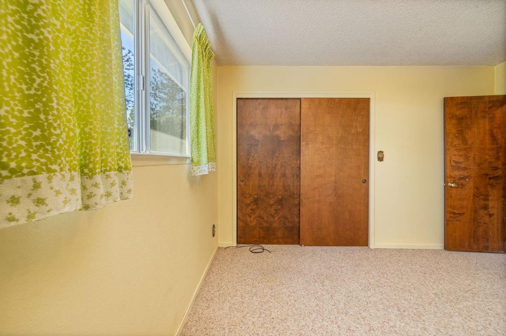 Image 15 of property listing at 54481 Pinchot Drive, North Fork, CA 93643