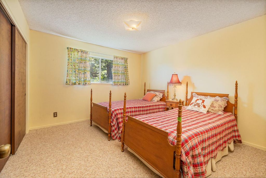 Image 18 of property listing at 54481 Pinchot Drive, North Fork, CA 93643