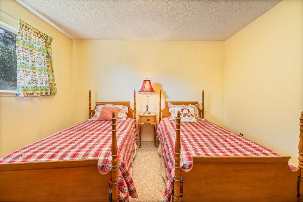 Image 19 of property listing at 54481 Pinchot Drive, North Fork, CA 93643