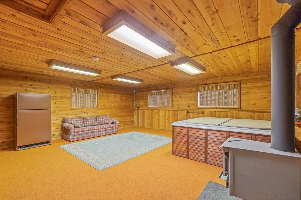 Image 28 of property listing at 54481 Pinchot Drive, North Fork, CA 93643