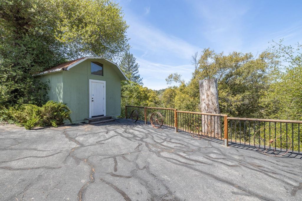 Image 77 of property listing at 54481 Pinchot Drive, North Fork, CA 93643
