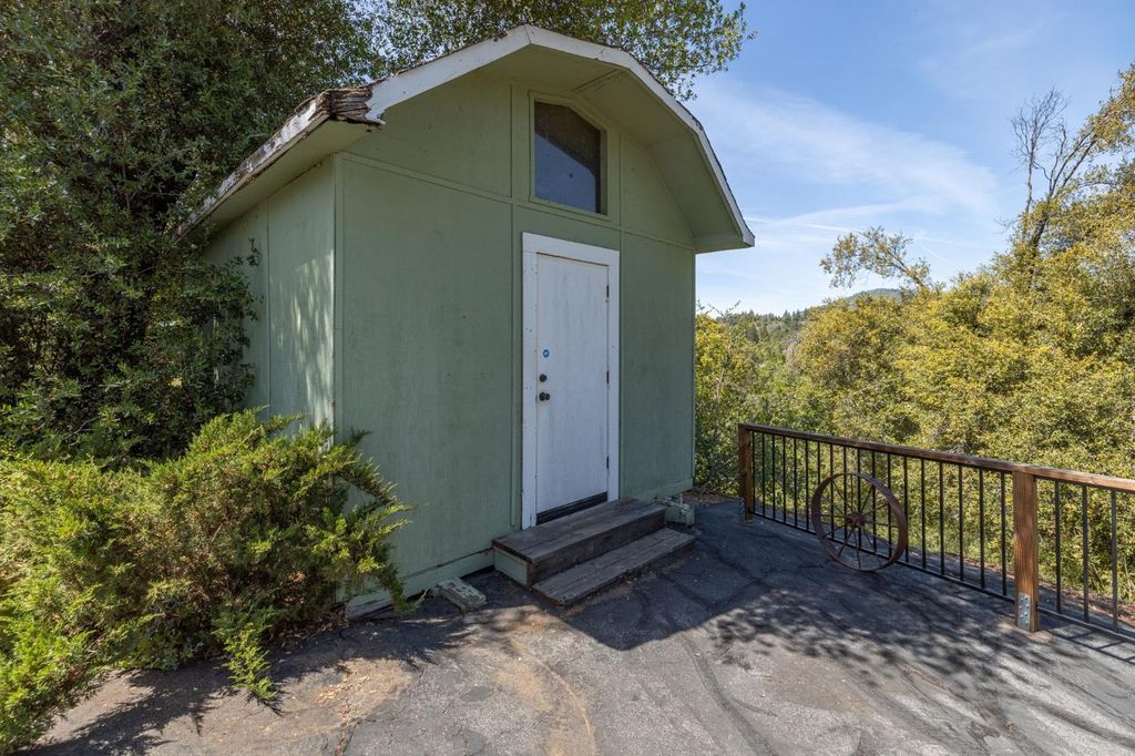 Image 79 of property listing at 54481 Pinchot Drive, North Fork, CA 93643