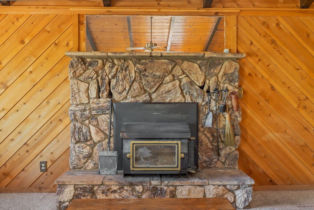 Image 9 of property listing at 54481 Pinchot Drive, North Fork, CA 93643