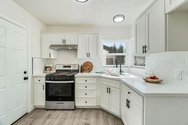 4245 E Ball Avenue, Fresno, CA 93702