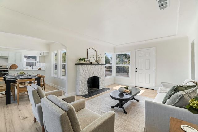 4245 E Ball Avenue, Fresno, CA 93702