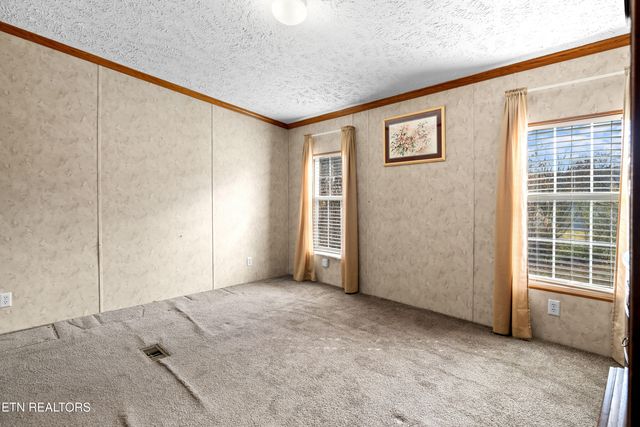 100 Second St, Rockwood, TN 37854