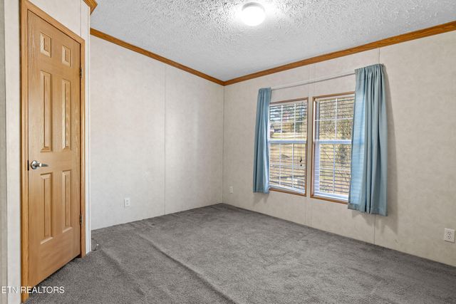 100 Second St, Rockwood, TN 37854