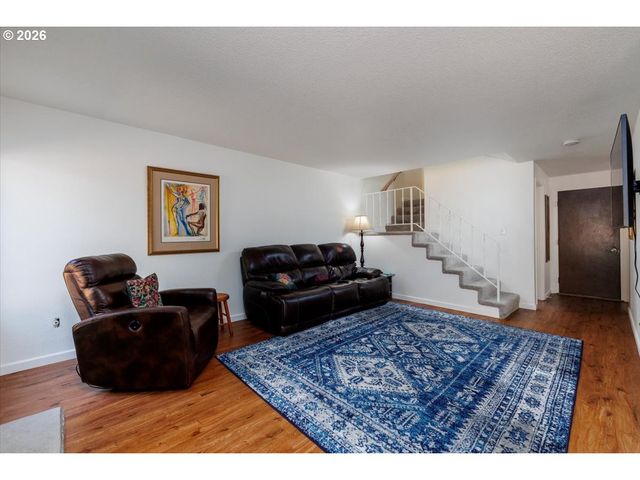 9124 Sw WILSHIRE St, Portland, OR 97225