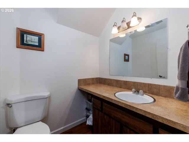 9124 Sw WILSHIRE St, Portland, OR 97225