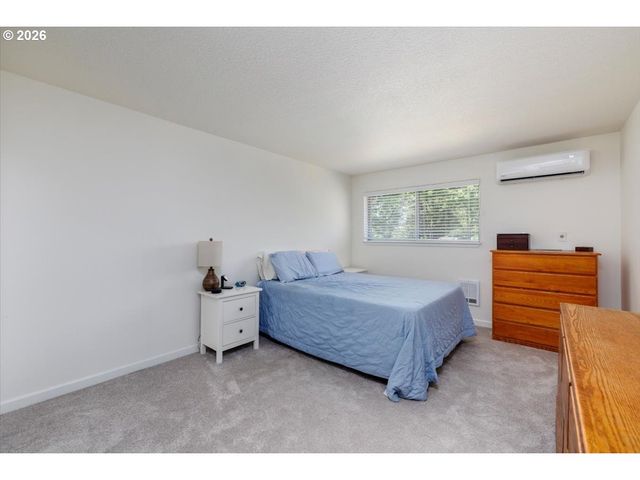 9124 Sw WILSHIRE St, Portland, OR 97225