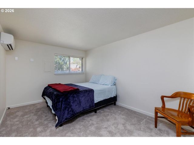 9124 Sw WILSHIRE St, Portland, OR 97225
