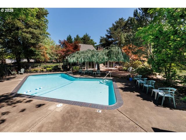 9124 Sw WILSHIRE St, Portland, OR 97225