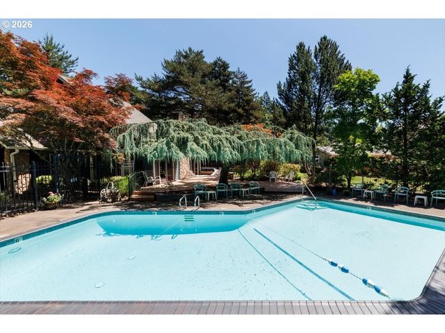 9124 Sw WILSHIRE St, Portland, OR 97225