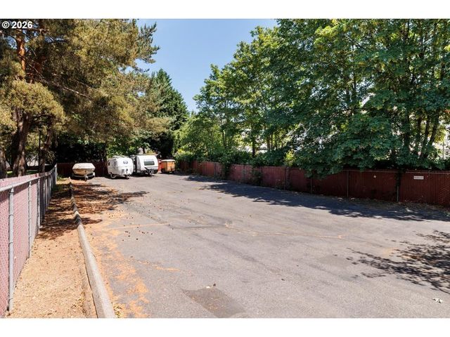 9124 Sw WILSHIRE St, Portland, OR 97225