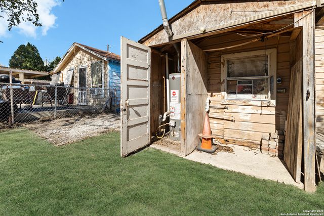 508 E Edmonds Ave, San Antonio, TX 78214