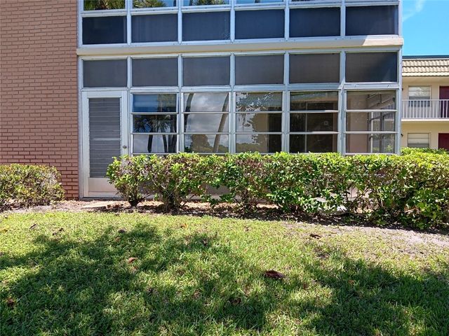 18 Vista Gardens Trail 102, Vero Beach, FL 32962