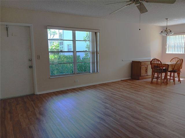 18 Vista Gardens Trail 102, Vero Beach, FL 32962