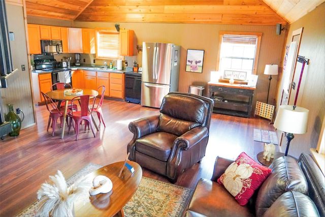 145 Lea LN, Wimberley, TX 78676