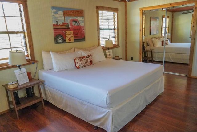 145 Lea LN, Wimberley, TX 78676