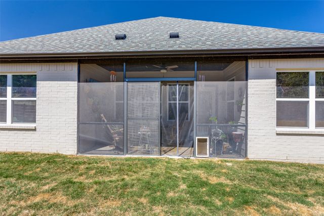 805 Woodhaven Court, Granbury, TX 76048