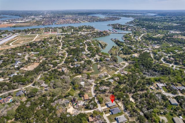 805 Woodhaven Court, Granbury, TX 76048