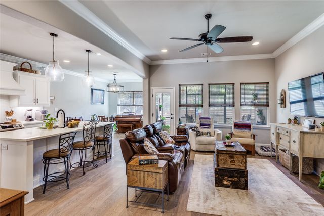 805 Woodhaven Court, Granbury, TX 76048