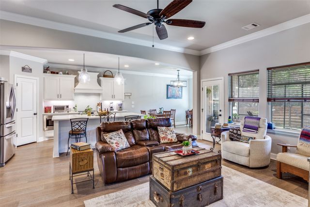 805 Woodhaven Court, Granbury, TX 76048