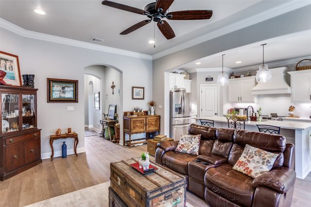 805 Woodhaven Court, Granbury, TX 76048