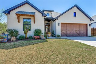 805 Woodhaven Court, Granbury, TX 76048