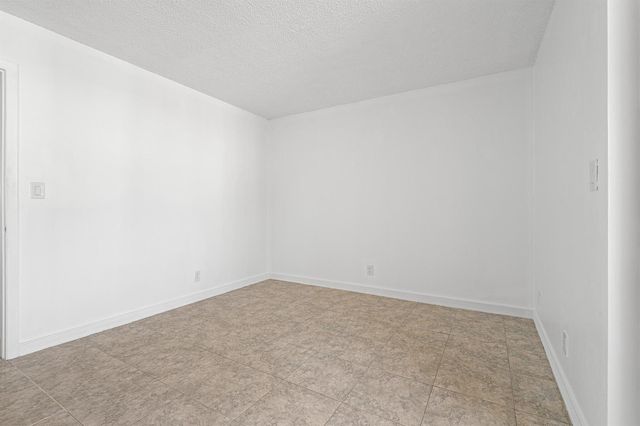 769 SE 1st Way 85, Deerfield Beach, FL 33441