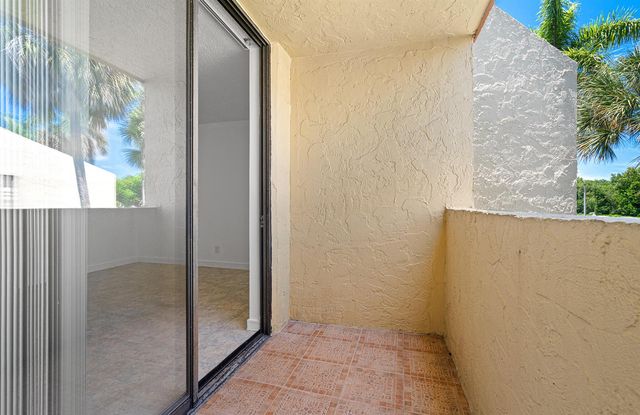 769 SE 1st Way 85, Deerfield Beach, FL 33441