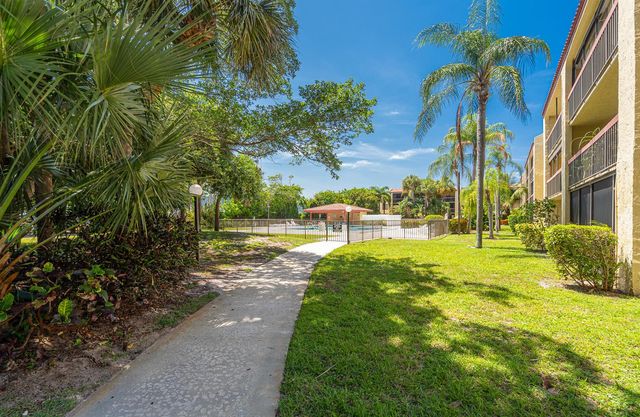 769 SE 1st Way 85, Deerfield Beach, FL 33441