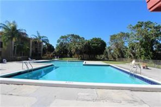 769 SE 1st Way 85, Deerfield Beach, FL 33441