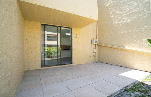 769 SE 1st Way 85, Deerfield Beach, FL 33441
