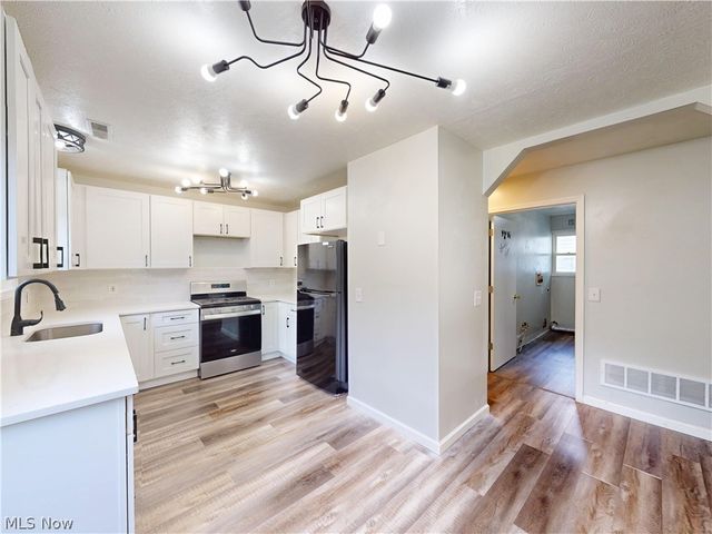28 Sycamore Drive, Painesville Twp, OH 44077