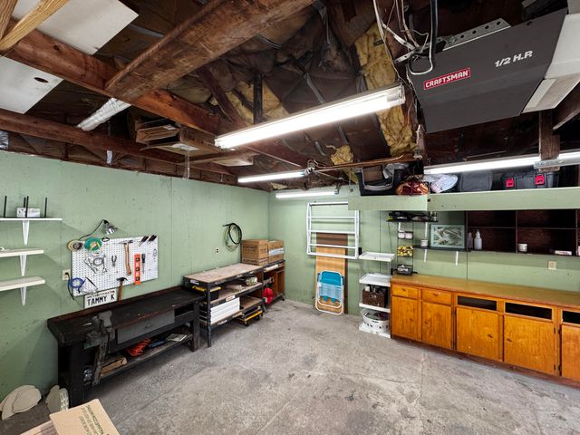 3033 Arrowhead Drive, Lexington, KY 40503