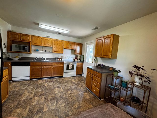 3033 Arrowhead Drive, Lexington, KY 40503