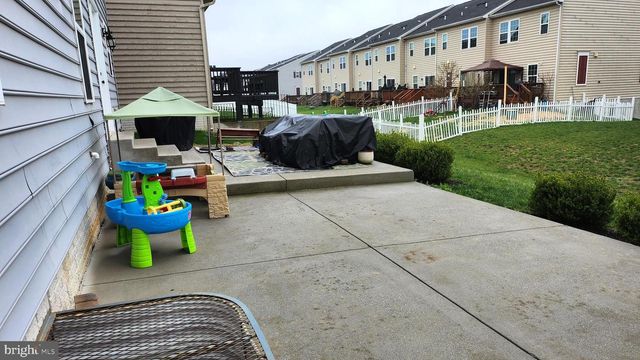 139 TOLLERTON TRAIL, Falling Waters, WV 25419
