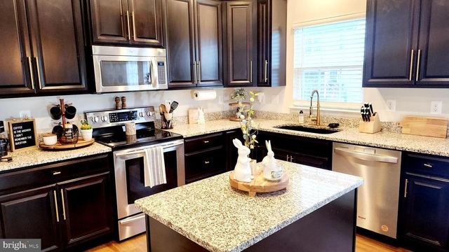 139 TOLLERTON TRAIL, Falling Waters, WV 25419