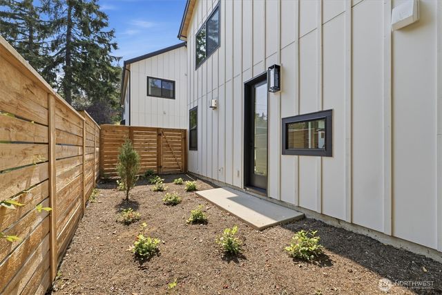 9012 124th Lane NE, Kirkland, WA 98033