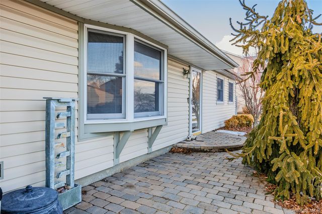 193 Glen Summer Road, Holbrook, NY 11741