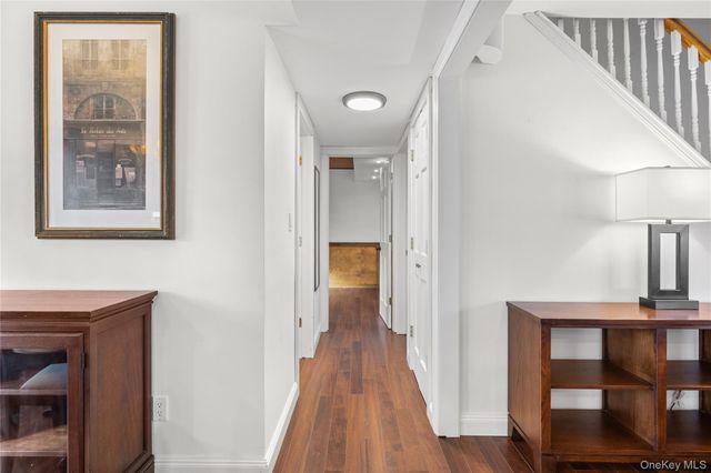 193 Glen Summer Road, Holbrook, NY 11741