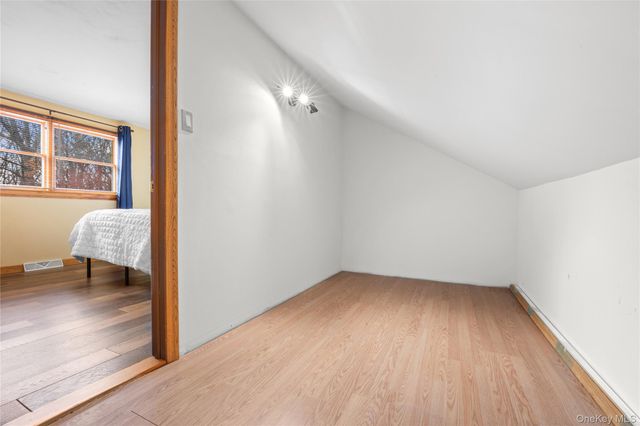 193 Glen Summer Road, Holbrook, NY 11741