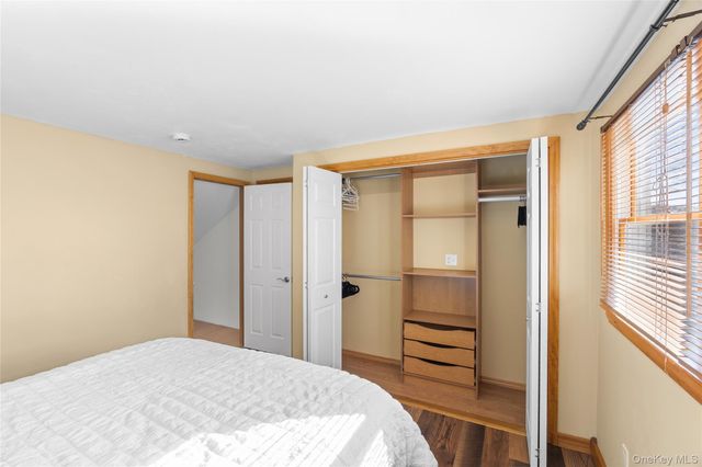 193 Glen Summer Road, Holbrook, NY 11741